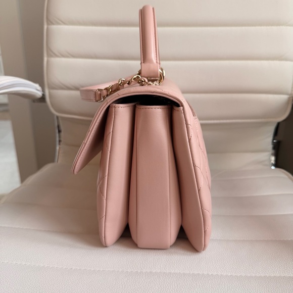 Chanel Trendy CC Pink Quilted Handbag - Picture 5 of 14